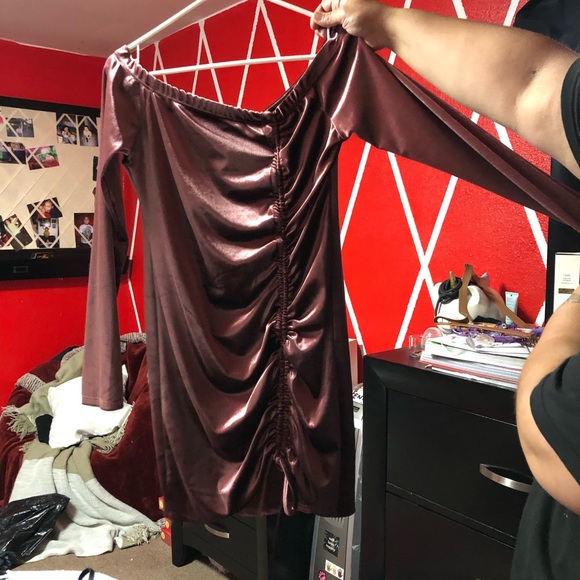 Dress - Picture 3 of 4